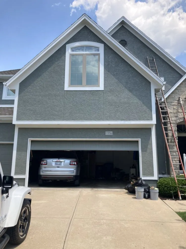 Affordable lawn care service for homes across Kansas City, MO - Honest Timmys Lawn Care & Handyman Services