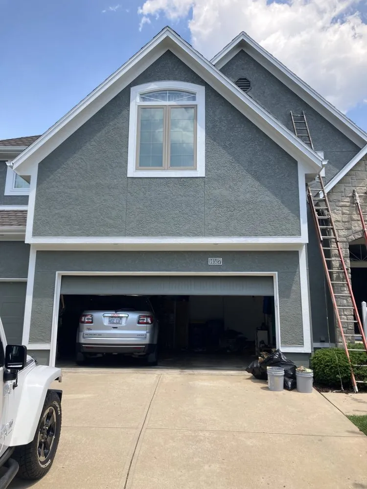 Professional garden landscaping in Kansas City, MO - Honest Timmys Lawn Care & Handyman Services