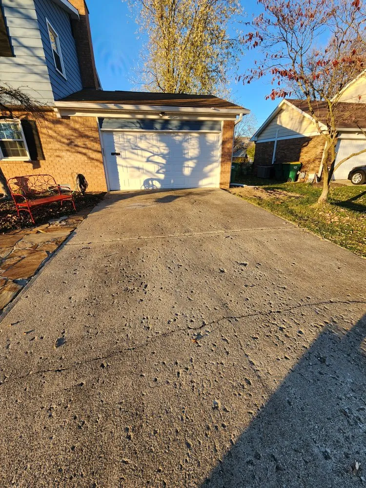 Affordable residential landscaping experts serving Cloverdale, IN - Honey Bear Tree Care