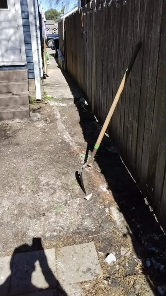 Reliable outdoor landscaping in Metairie, LA by Honey Bear Tree Service And Lawn Care