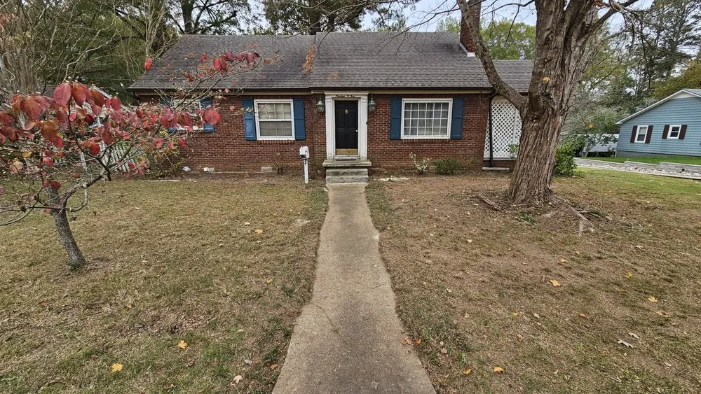Custom landscape design in Glen, MS by Honey Do Lawncare And Landscaping