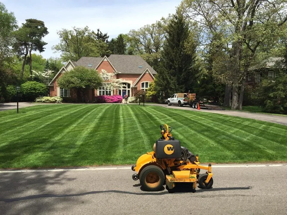 Reliable yard maintenance with custom design in Holland, OH by Honey Do Property Management