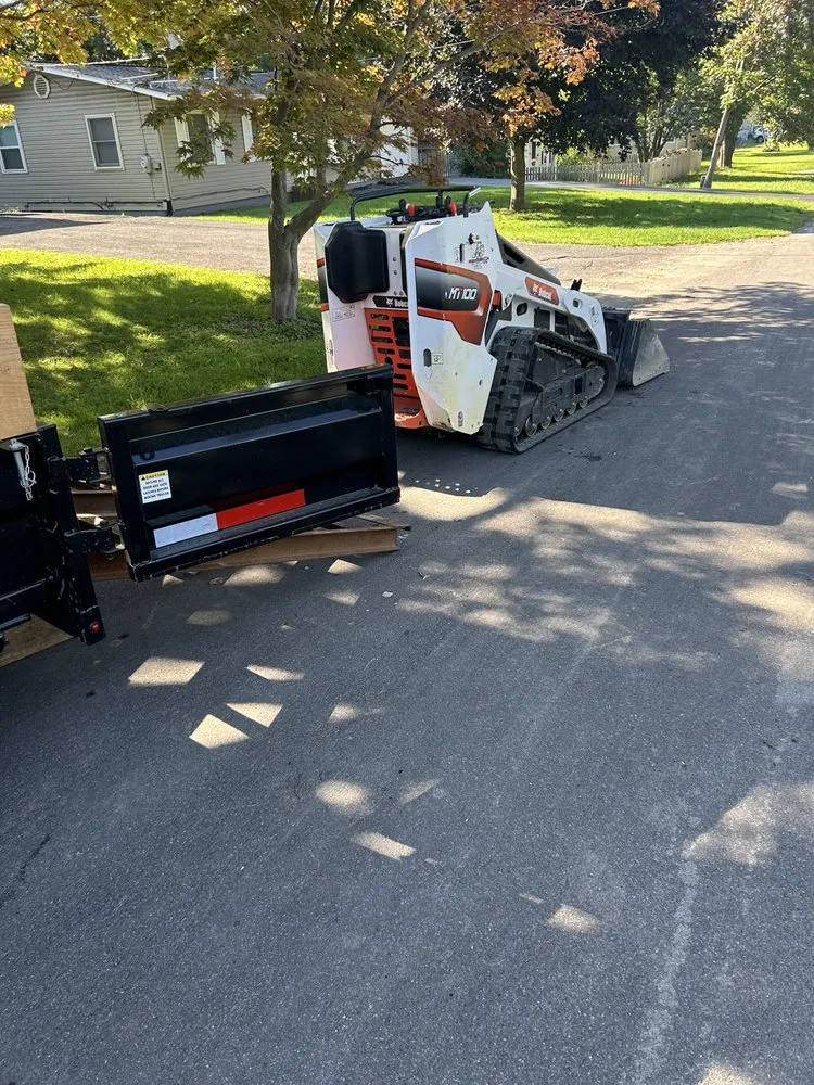 Reliable landscaping services for outdoor upgrades across Syracuse, NY - Honeybee Landscapes & Hardscapes