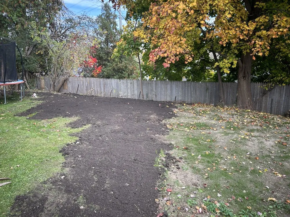 Reliable landscaping services in Syracuse, NY by Honeybee Landscapes & Hardscapes