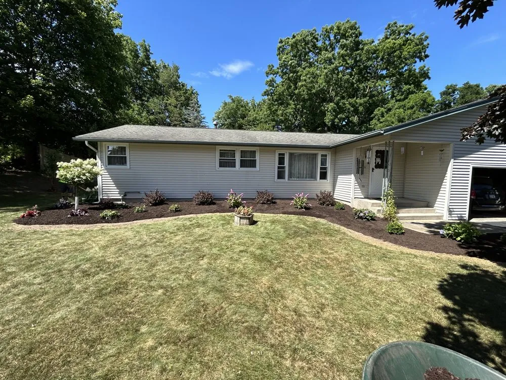 Top-rated lawn care service in Syracuse, NY - Honeybee Landscapes & Hardscapes