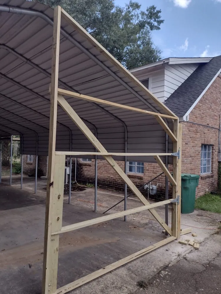 Professional lawn care service in Irvington, AL by Honeydew Construction