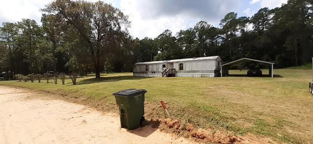 Local outdoor landscaping experts serving Tallahassee, FL - Honeydew Solutions