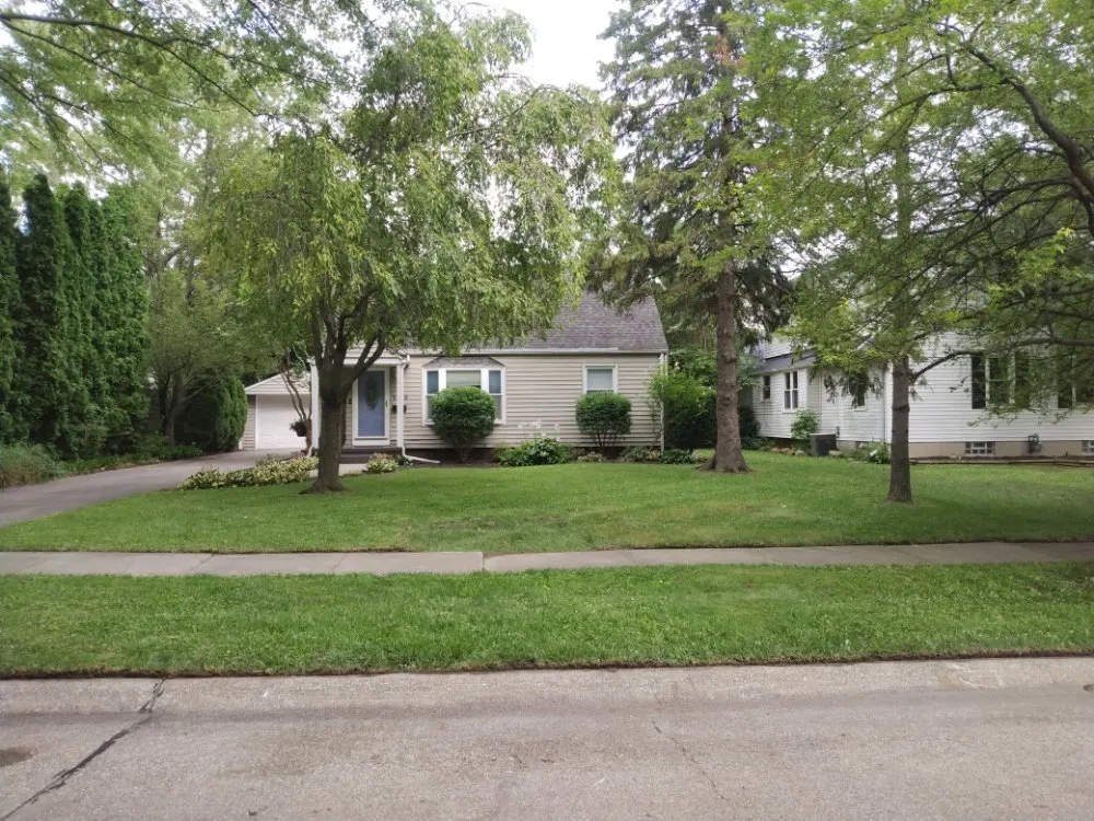 Affordable outdoor landscaping for residential properties in Port Huron, MI by HoneyDunn Outdoor Services