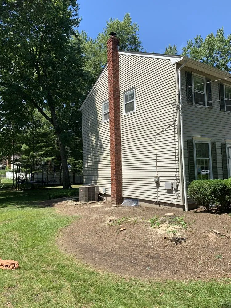 Top-rated yard cleanup service in Madison, NJ by Honor Tree & Lawn Service