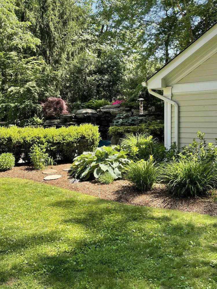 Affordable residential landscaping experts serving Ridgewood, NJ - Hood Brothers Landscaping & Design