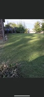 Hood’s lawncare Logo