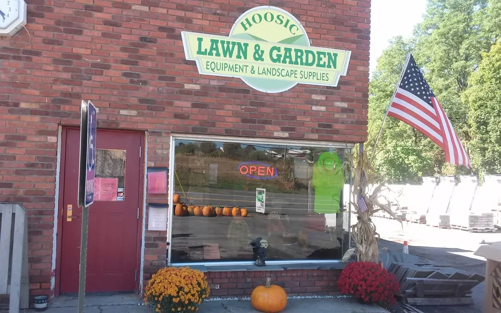Local lawn mowing service experts serving Valley Falls, NY - Hoosic Lawn & Garden