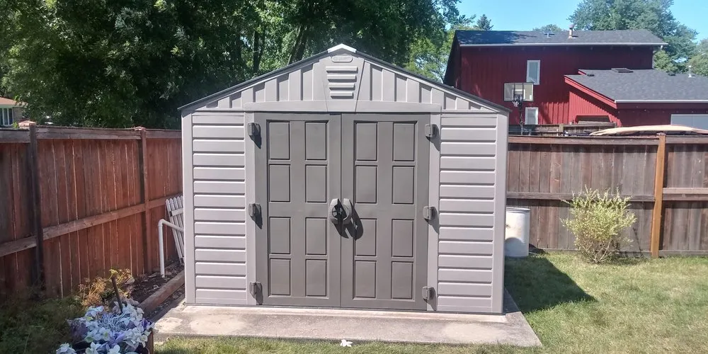 Custom yard cleanup service for year-round maintenance in Hammond, IN by Hoosier Handyman