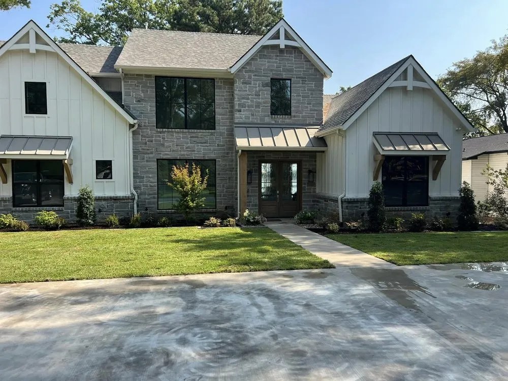 Local lawn mowing service in Emory, TX by Hootens Lawn & Tree Service