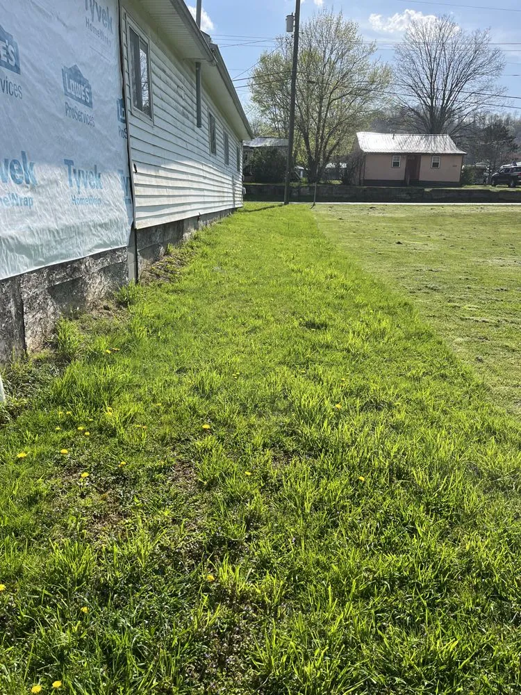 Top-rated lawn care service in Weston, WV - Hootons Property Care