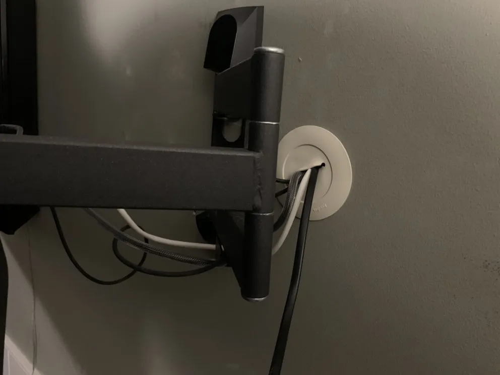 Expert lawn mowing service experts serving Indianapolis, IN - Hoots Pro Services