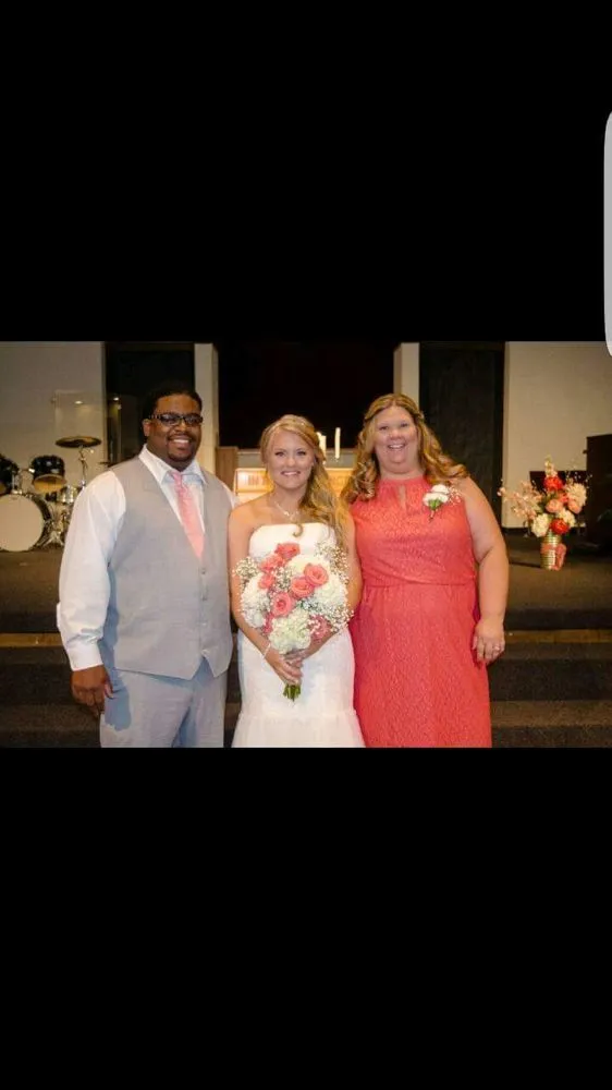 Custom yard cleanup service in Indianapolis, IN by Hoots Pro Services