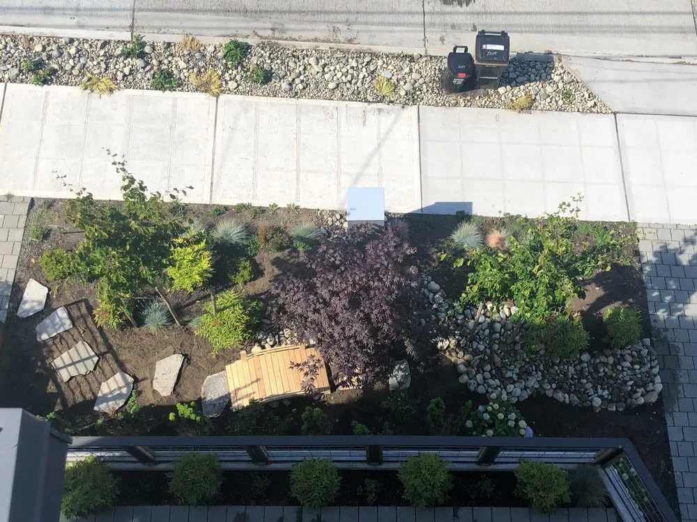 Expert yard maintenance for homes in Seattle, WA by Hop Landscaping Services