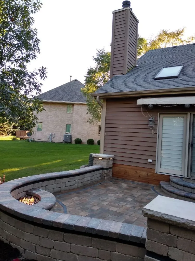 Local residential landscaping experts serving Aurora, IL - Hope's Landscaping