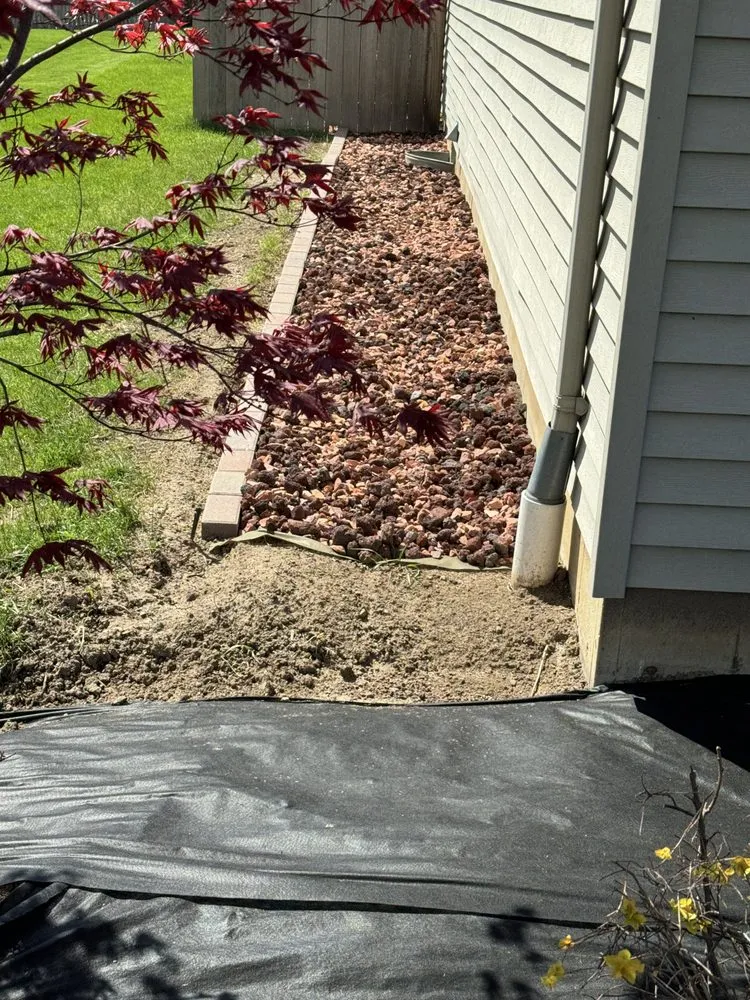 Expert yard maintenance experts serving Milwaukee, WI - Hopkins Handiwork