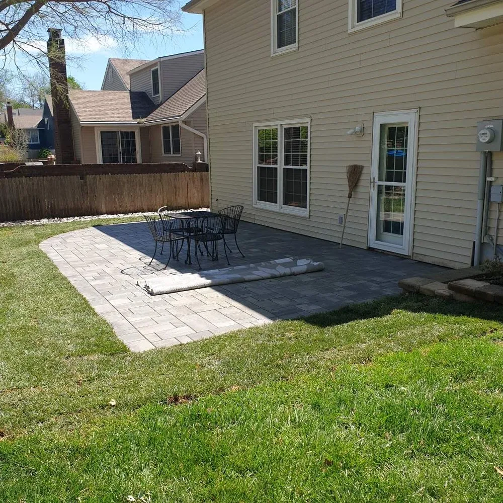 Expert outdoor landscaping experts serving Grandview, MO - Hopkins Hardscapes
