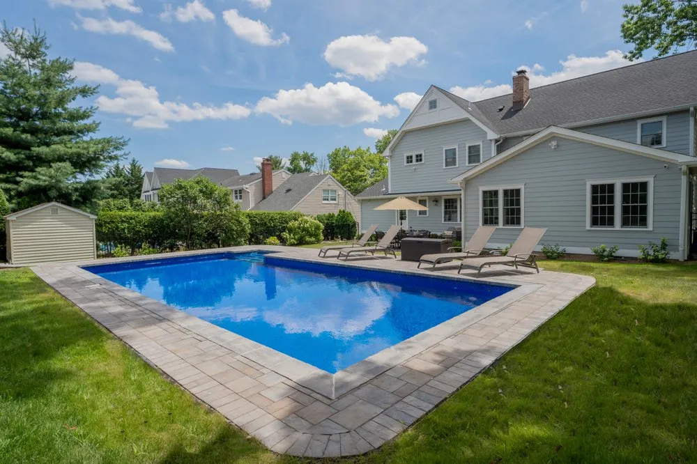 Expert yard cleanup service in Wyckoff, NJ by Horizon Landscape Company