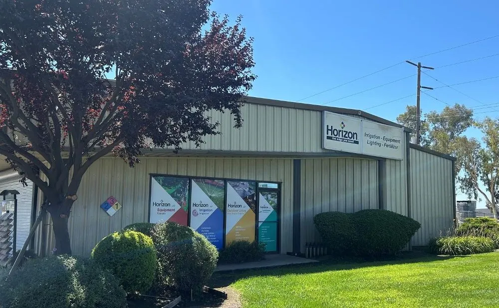 Custom lawn mowing service with custom design across Stockton, CA - Horizon