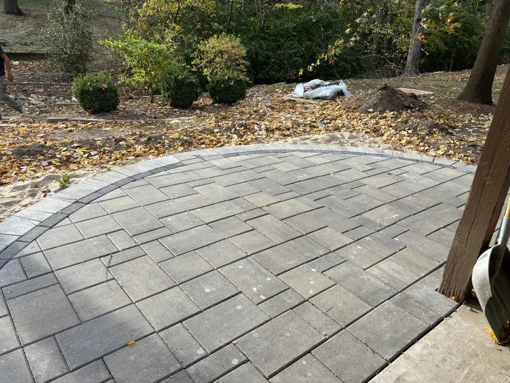 Local yard maintenance with custom design in Columbia, MO by Horn Premier Lawncare