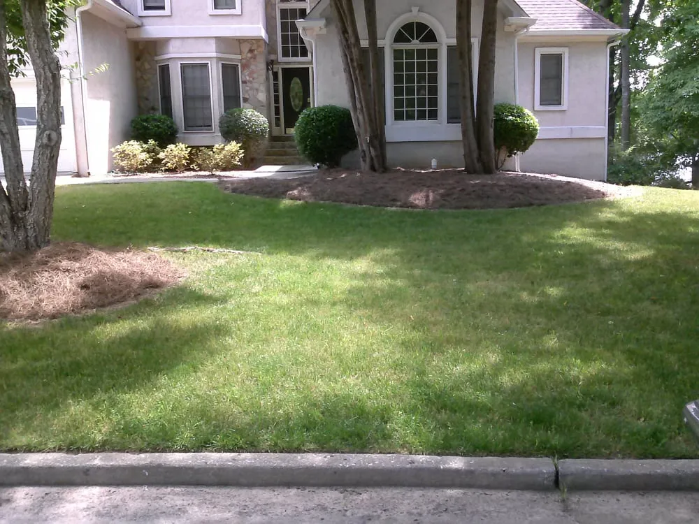 Reliable yard maintenance experts serving Lilburn, GA - Horne Landscape