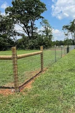 Reliable yard cleanup service in Commerce, GA by Horne's Fencing and Landscaping