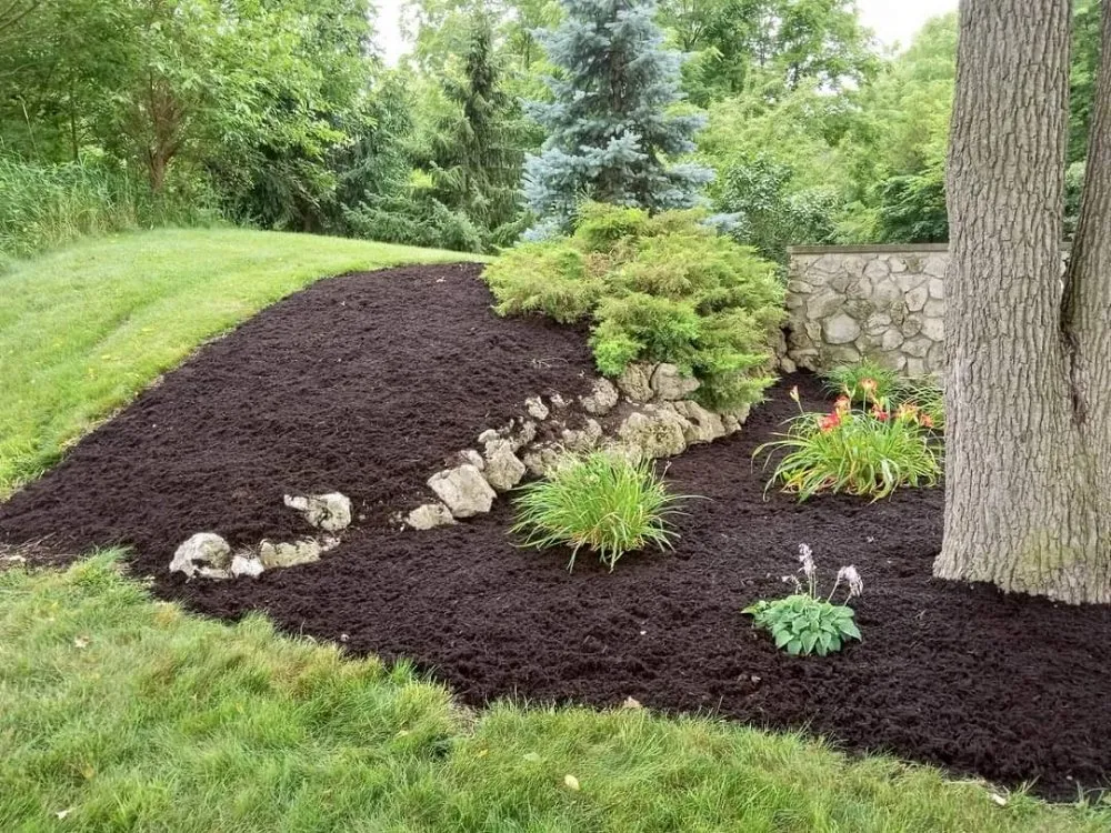 Expert outdoor landscaping experts serving Huron, OH - Hornes mowing and landscaping