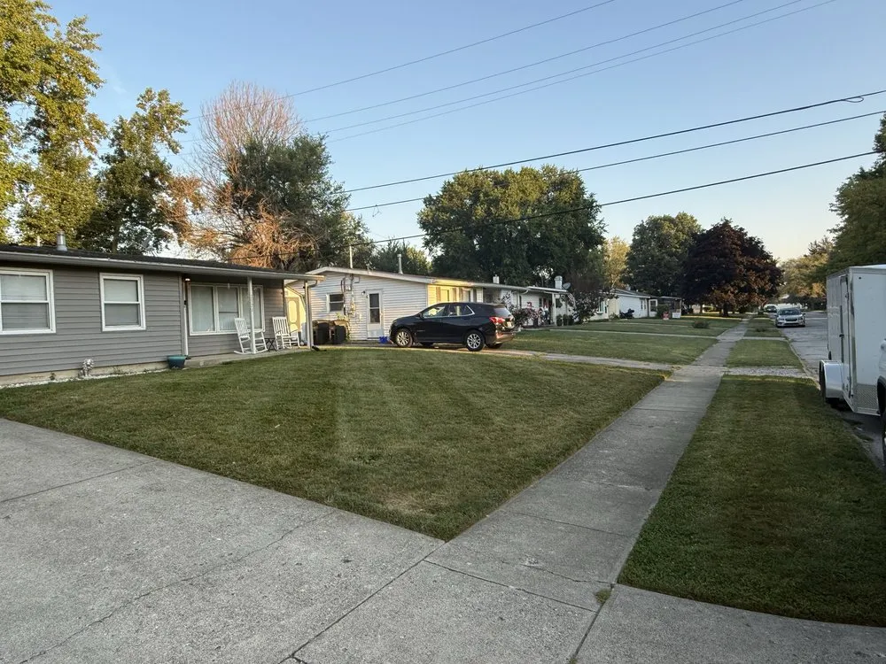 Top-rated garden landscaping for year-round maintenance across Rossville, IN - Hornets Mowing