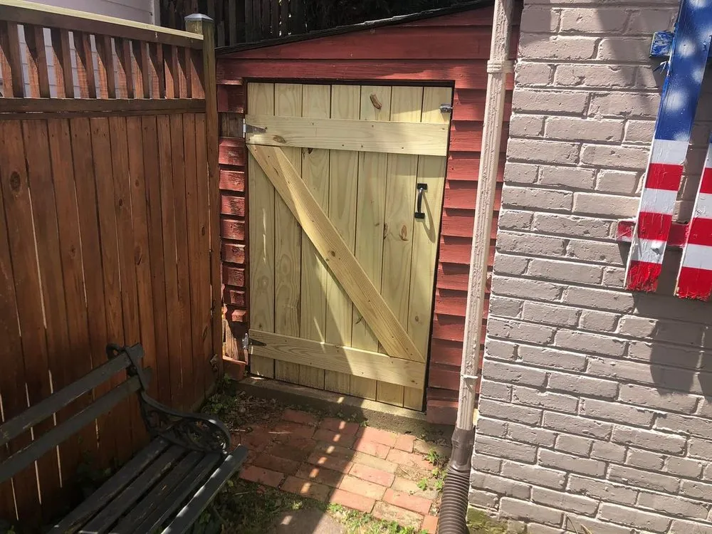 Professional yard cleanup service in Lexington-Fayette, KY - Horse and Hedge Landscaping