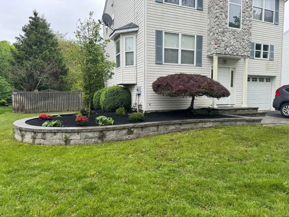 Professional garden landscaping experts serving South River, NJ - Horse Landscaping Service