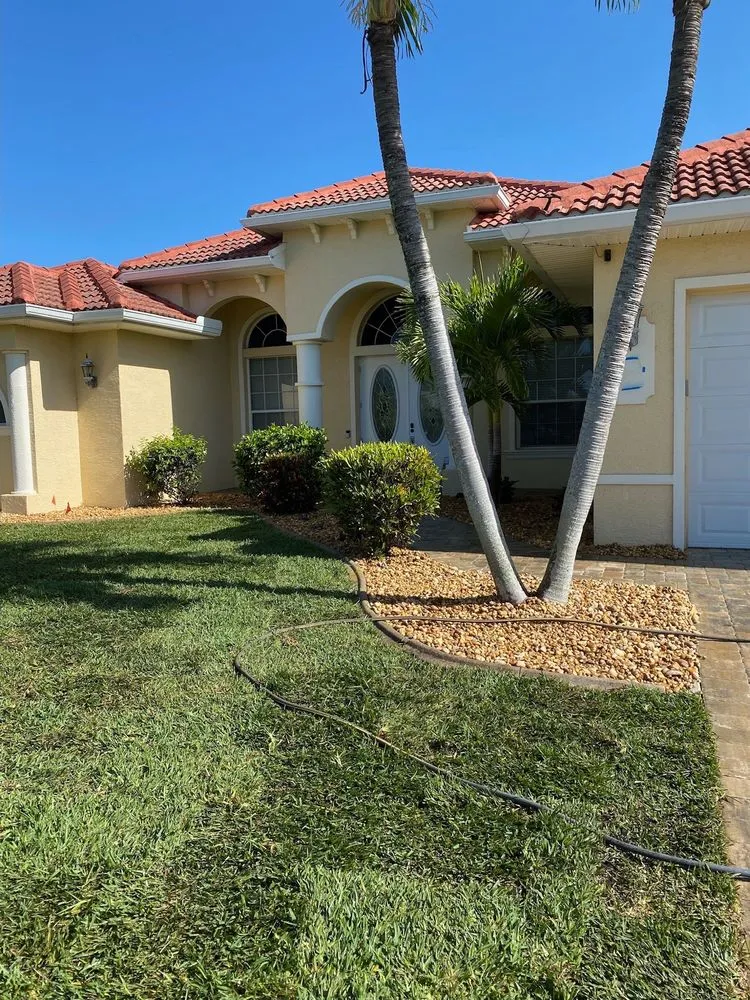 Professional lawn care service experts serving Cape Coral, FL - Horseman's Landscape