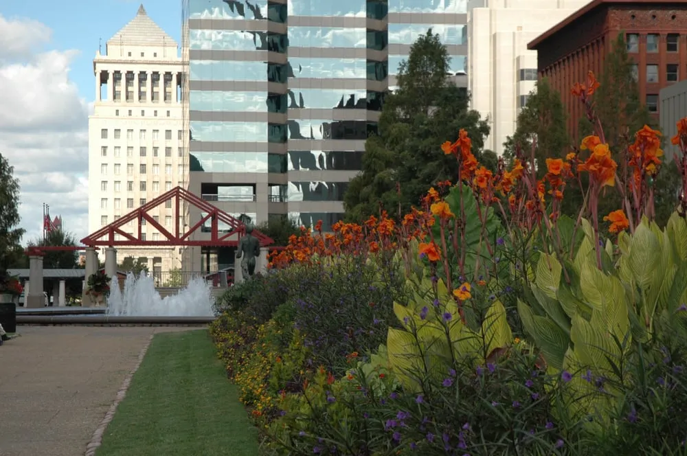 Professional landscape installation in St. Louis, MO - Horstmann Brothers