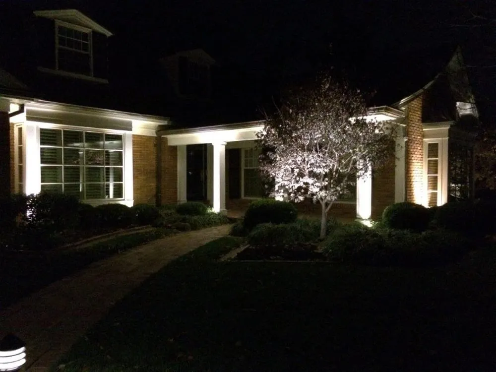 Expert garden landscaping in St. Louis, MO by Horstmann Brothers