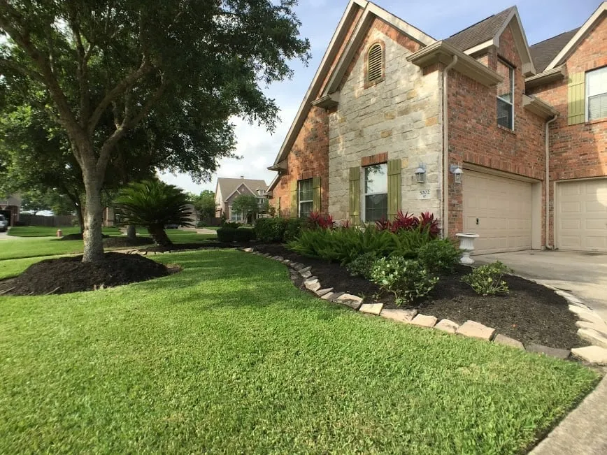Top-rated landscape installation in Alvin, TX by Horticare Landscape Management