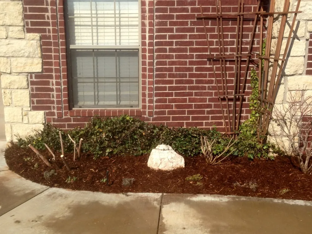 Affordable lawn mowing service experts serving Tuttle, OK - Hortico