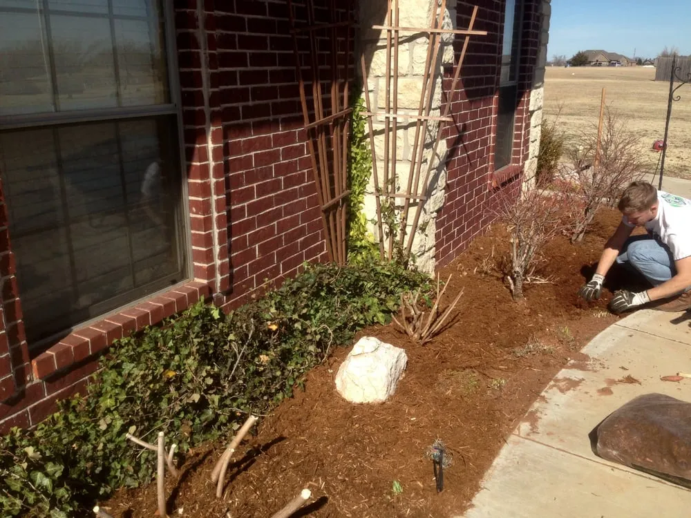 Custom yard maintenance near you across Tuttle, OK - Hortico