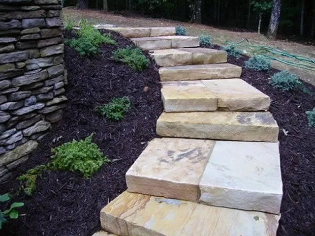 Expert yard maintenance in Cumming, GA by Horticultural Gardens