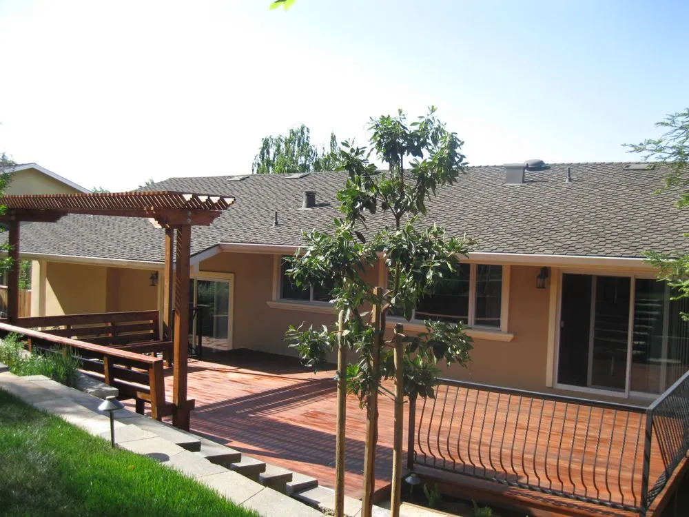 Affordable landscape design for beautiful yards in Palo Alto, CA by Hortus Design Sustainable Landscapes