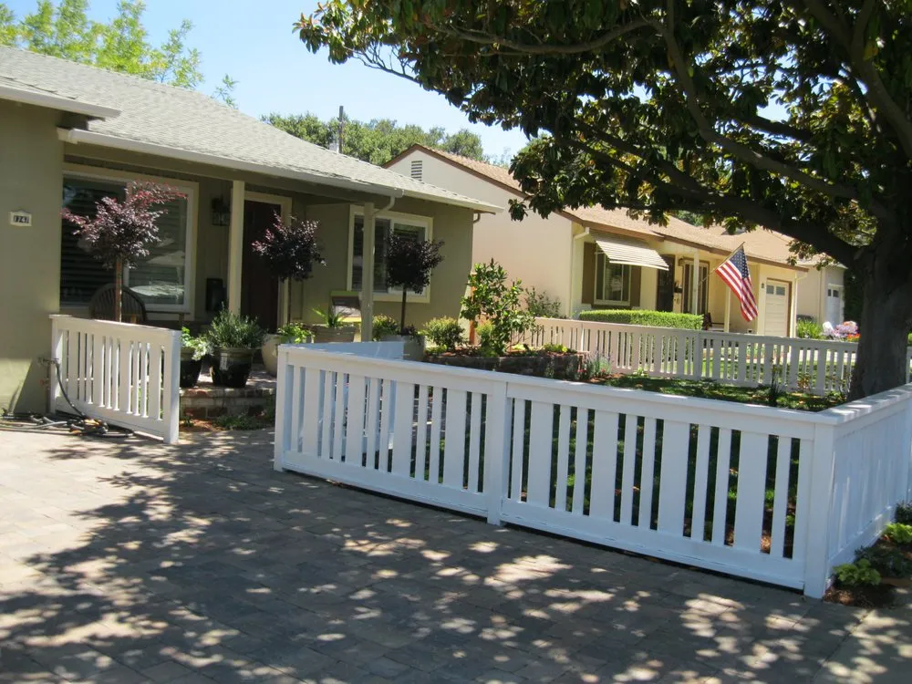 Top-rated garden landscaping for homes in Palo Alto, CA by Hortus Design Sustainable Landscapes