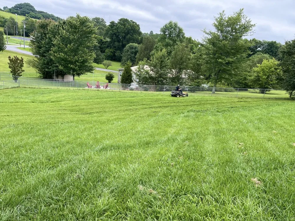 Custom yard maintenance in Dayton, TN - Hosanna Outdoors Services