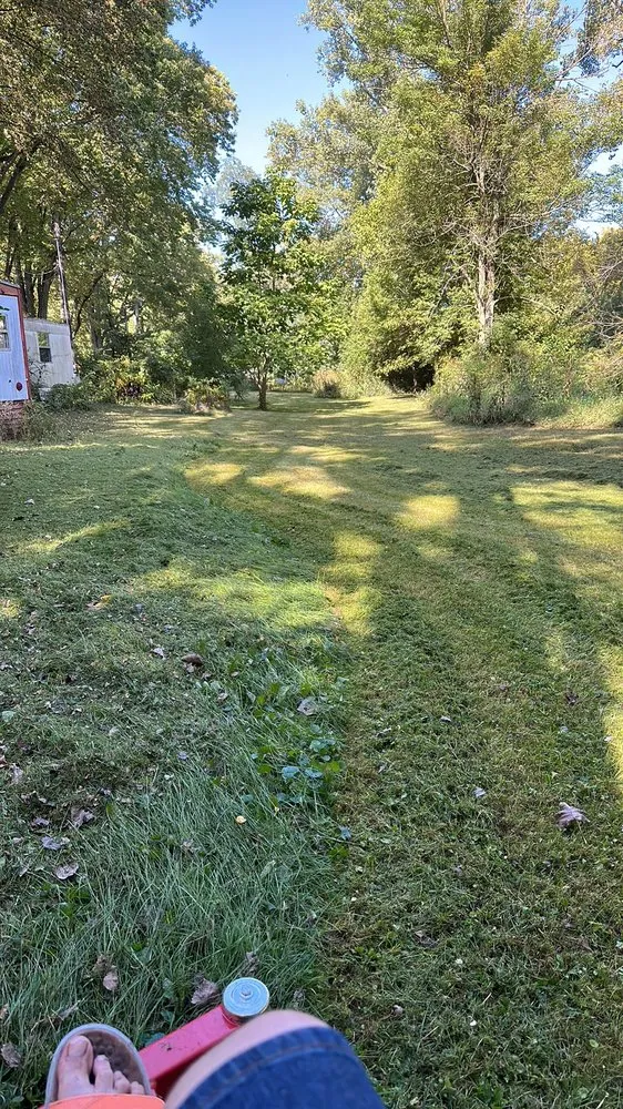 Top-rated yard maintenance in Lafayette, IN - Hoss Lawncare