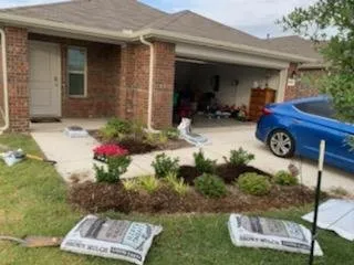 Custom yard maintenance in McKinney, TX by Hoss's Handyman Services