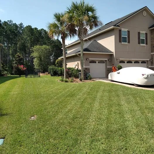 Expert garden landscaping in Orange Park, FL - Hot Lawn