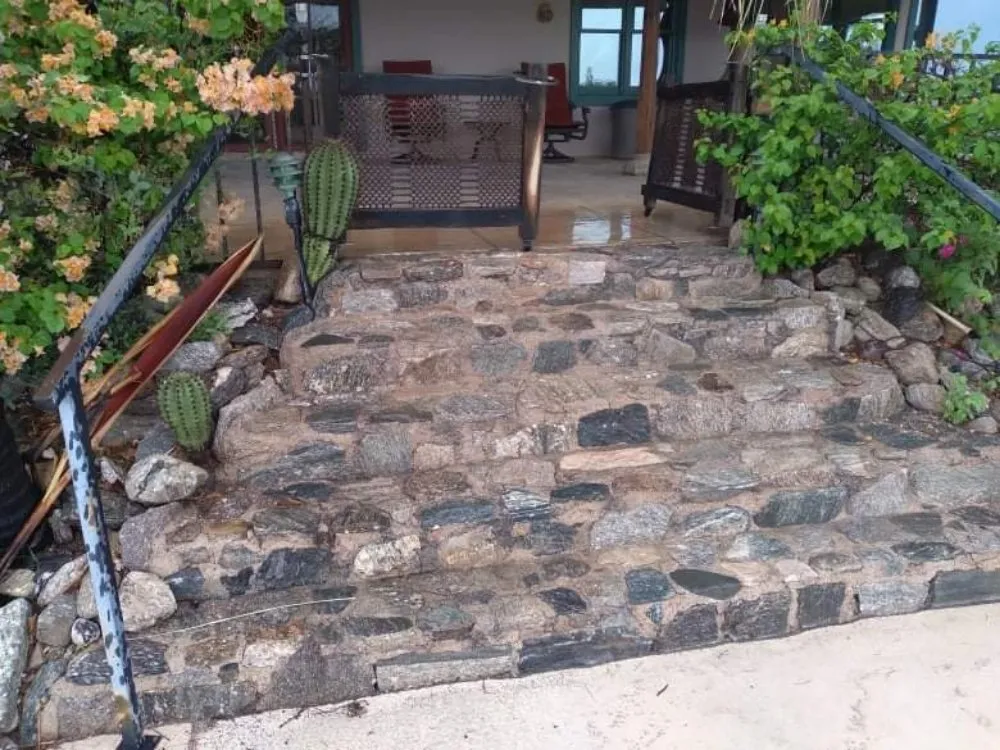 Affordable yard maintenance in Tucson, AZ by Hot Mess Cleaning & Landscape Services