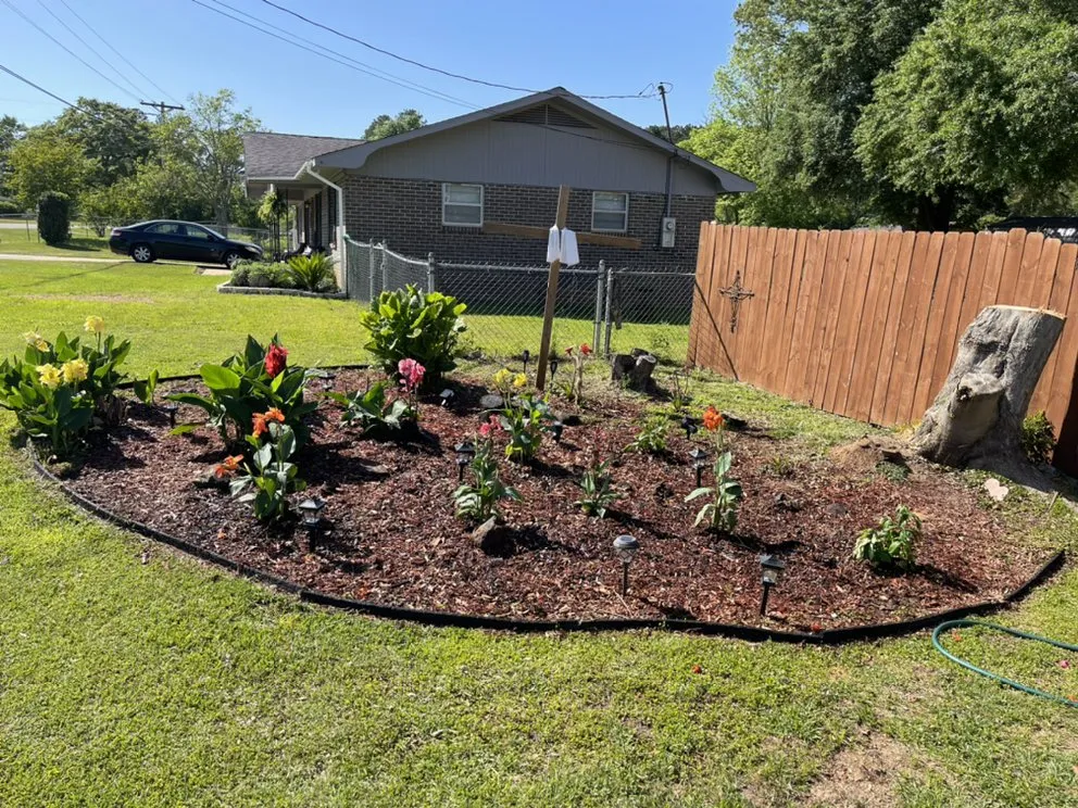 Reliable lawn mowing service in Ozark, AL by Hotrod Lawn Care services