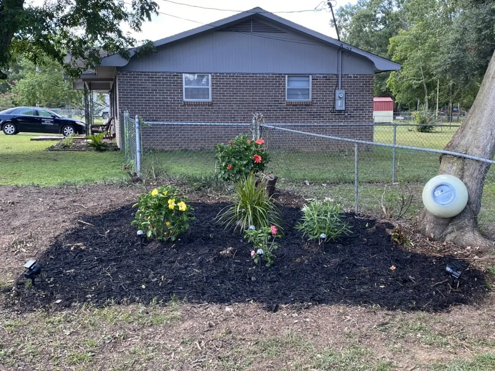 Affordable outdoor landscaping in Ozark, AL by Hotrod Lawn Care services